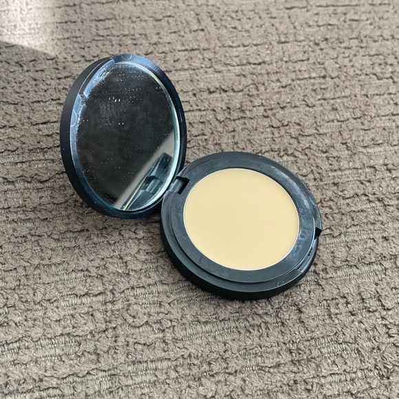 Benefit Lemon Aid Color Correcting Eyelid Primer - Picture 3 of 5